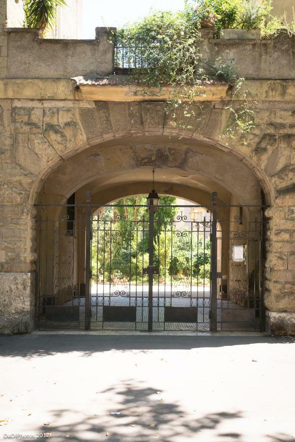 Casa Vacanze "Il Vaticano A 2 Passi" Rom Exterior foto